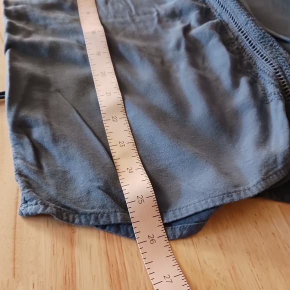 Time and Tru Embroidered Flutter Sleeve Blouse Size Medium - Picture 7 of 7